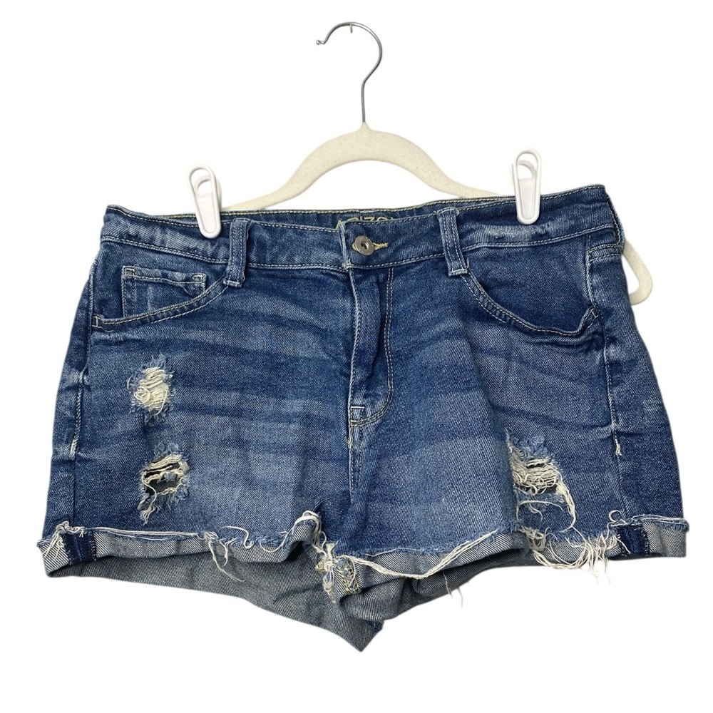 Arizona Jean Co. Distressed Denim Shorts (Size 11)